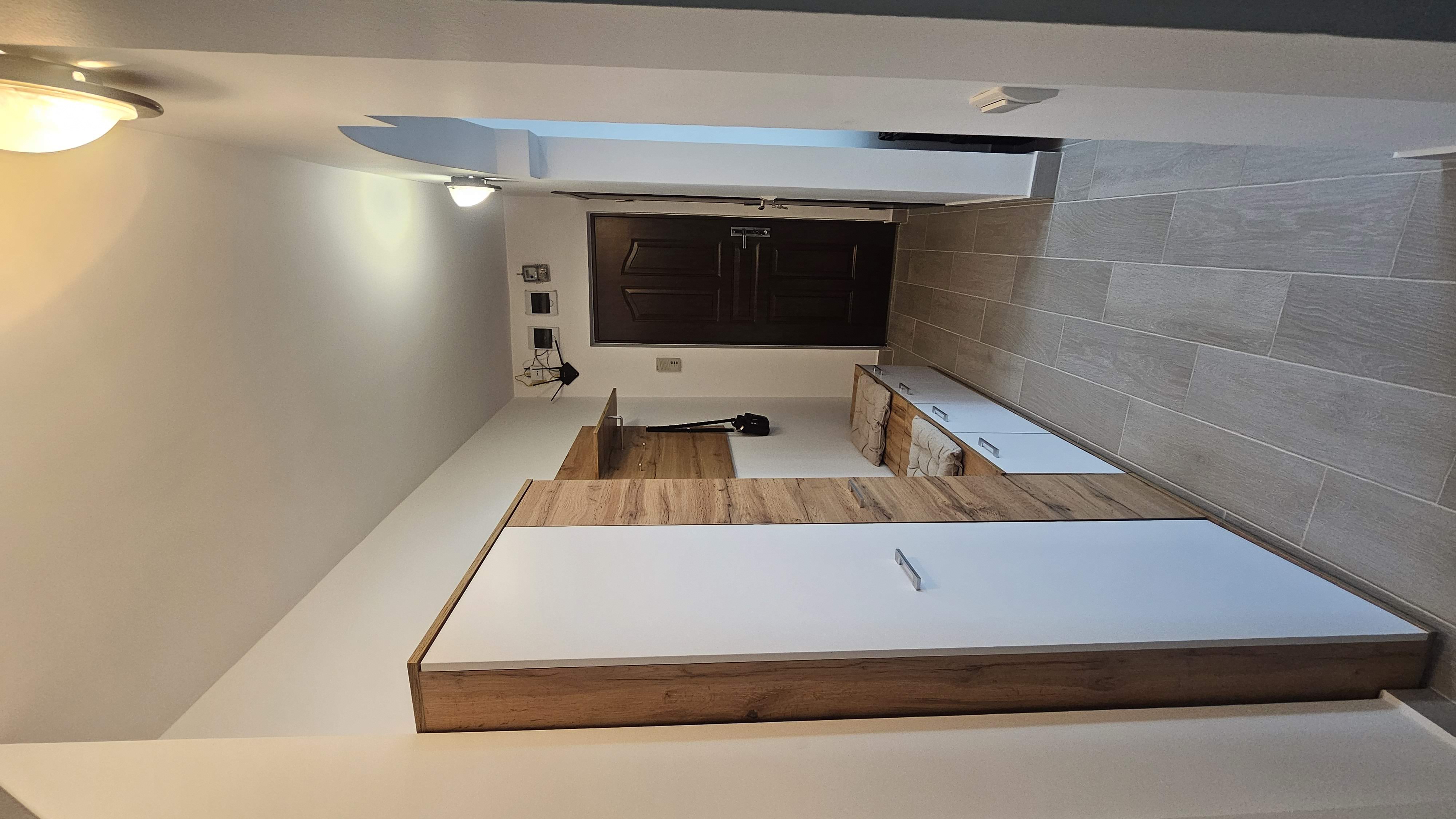 Hallway — Modern 2-Bedroom Apartment
