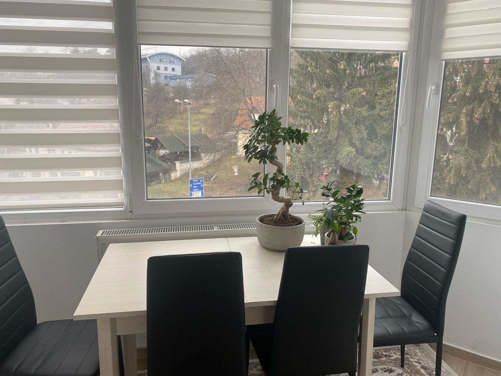 Dining — Modern 2-Bedroom Apartment