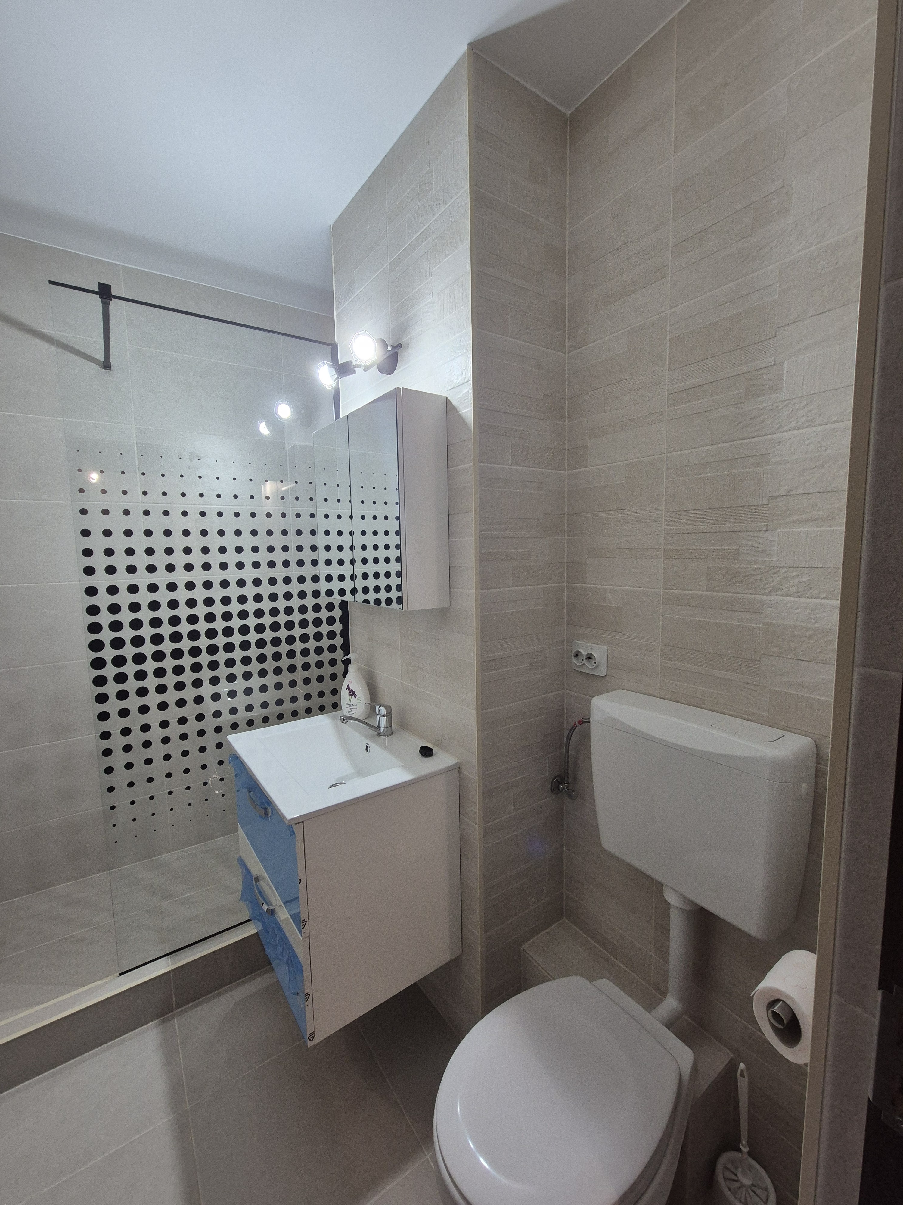 Bathroom — Modern 2-Bedroom Apartment