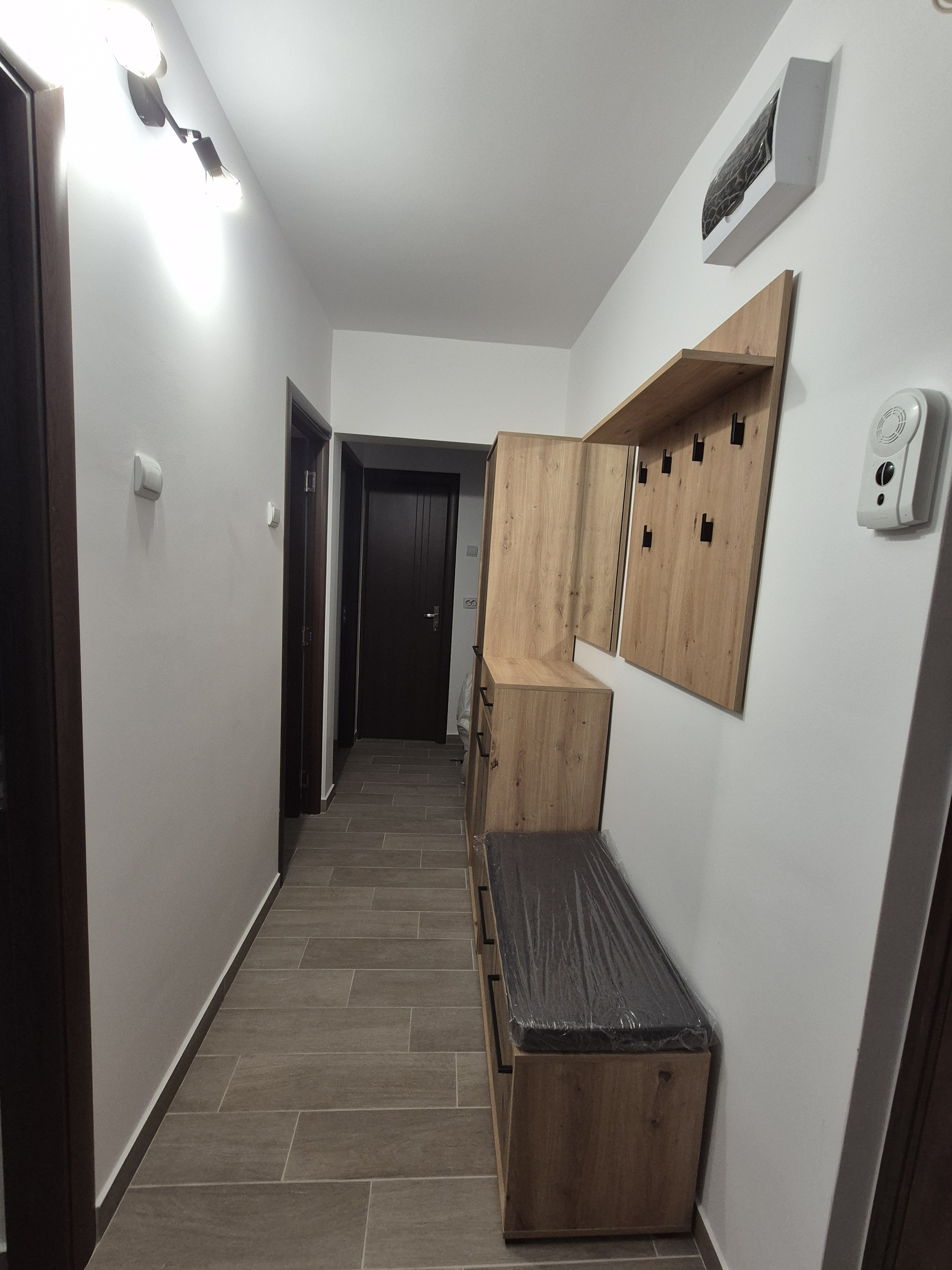 Hallway — Modern 2-Bedroom Apartment